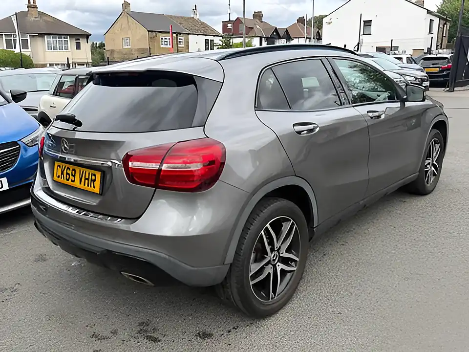 Used 2005 Mercedes-Benz Gla Urban Edition Grey - Interior and Exterior details 4