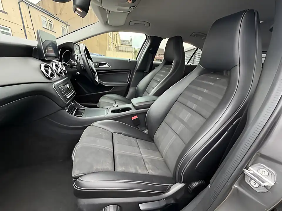 Used 2005 Mercedes-Benz Gla Urban Edition Grey - Interior and Exterior details 9