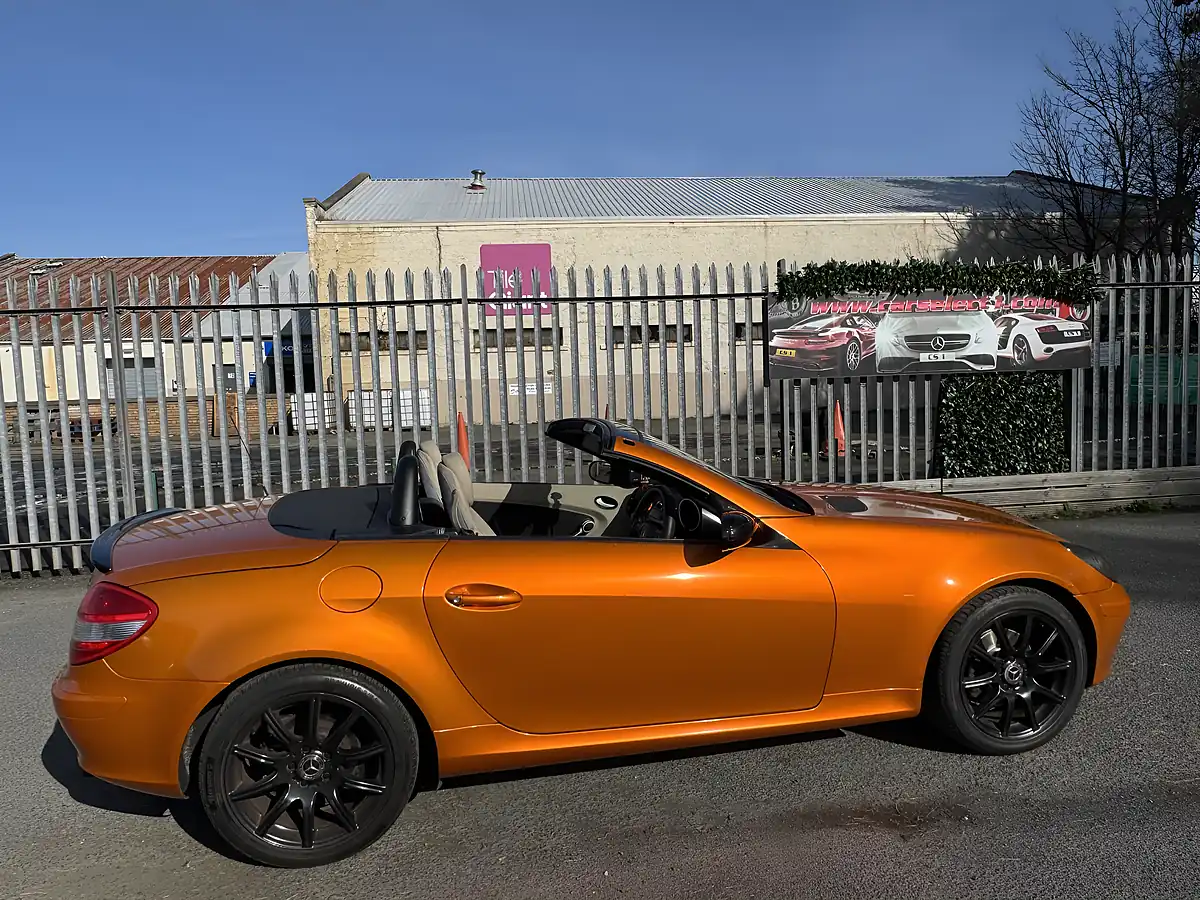 Used 2005 Mercedes-Benz Slk 200 Orange - Interior and Exterior details 4