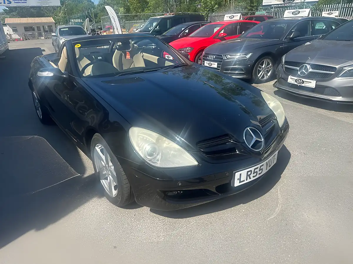 Used 2005 Mercedes-Benz Slk Convertible Black - Front View