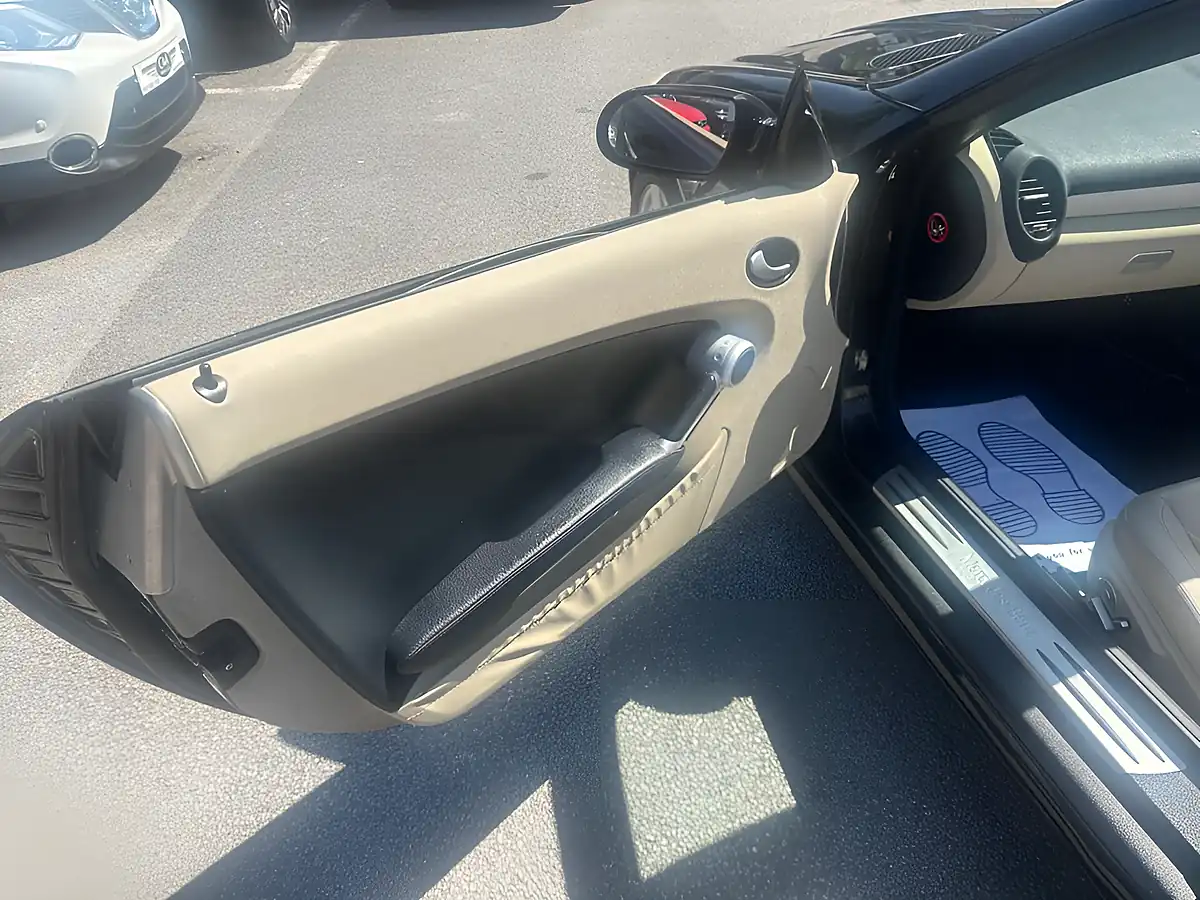 Used 2005 Mercedes-Benz Slk Convertible Black - Interior and Exterior details 13