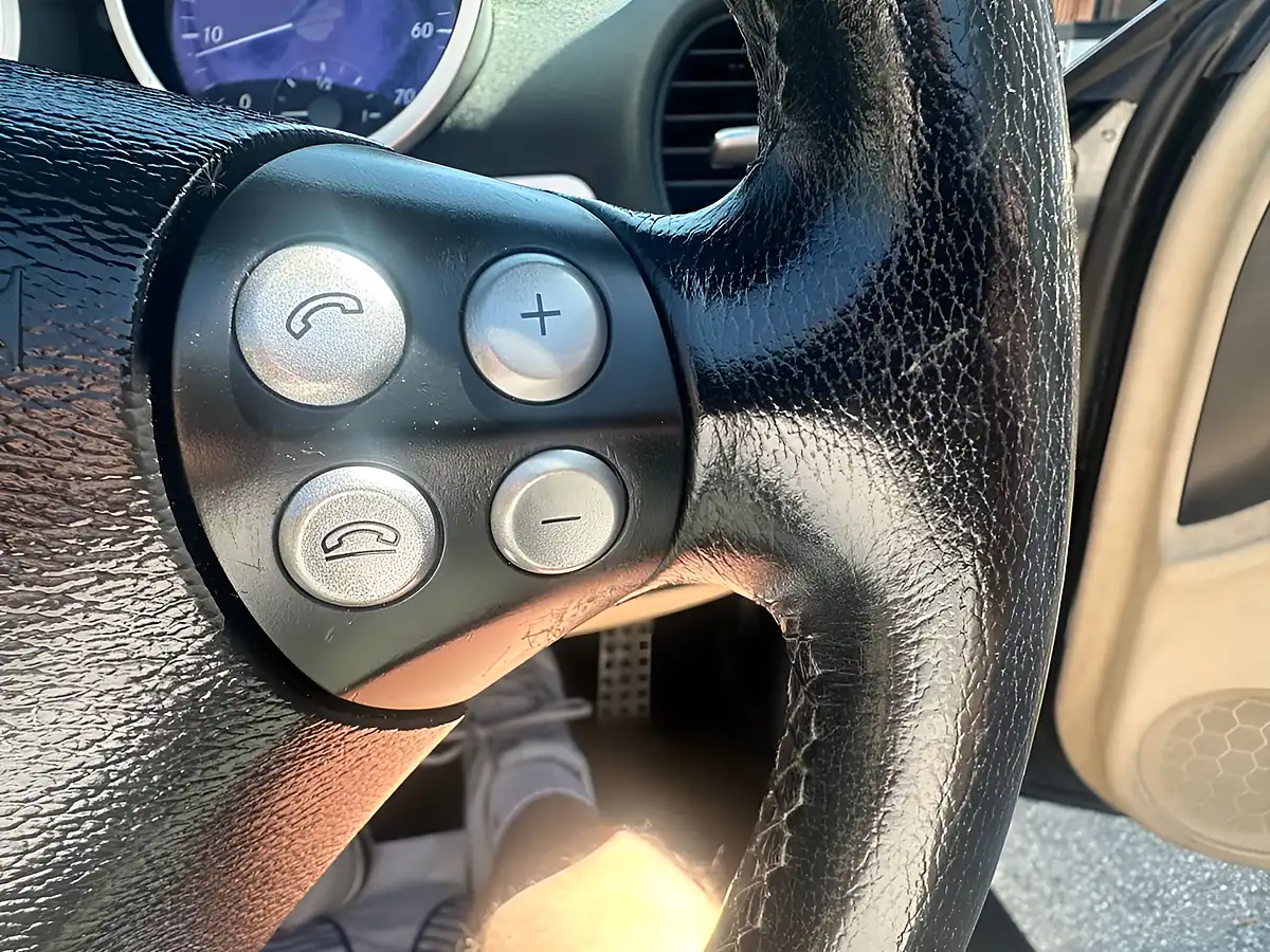 Used 2005 Mercedes-Benz Slk Convertible Black - Interior and Exterior details 16