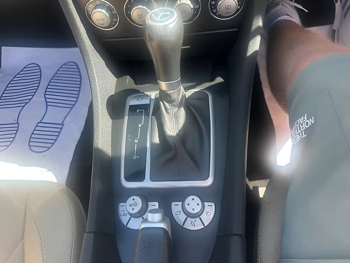 Used 2005 Mercedes-Benz Slk Convertible Black - Interior and Exterior details 18