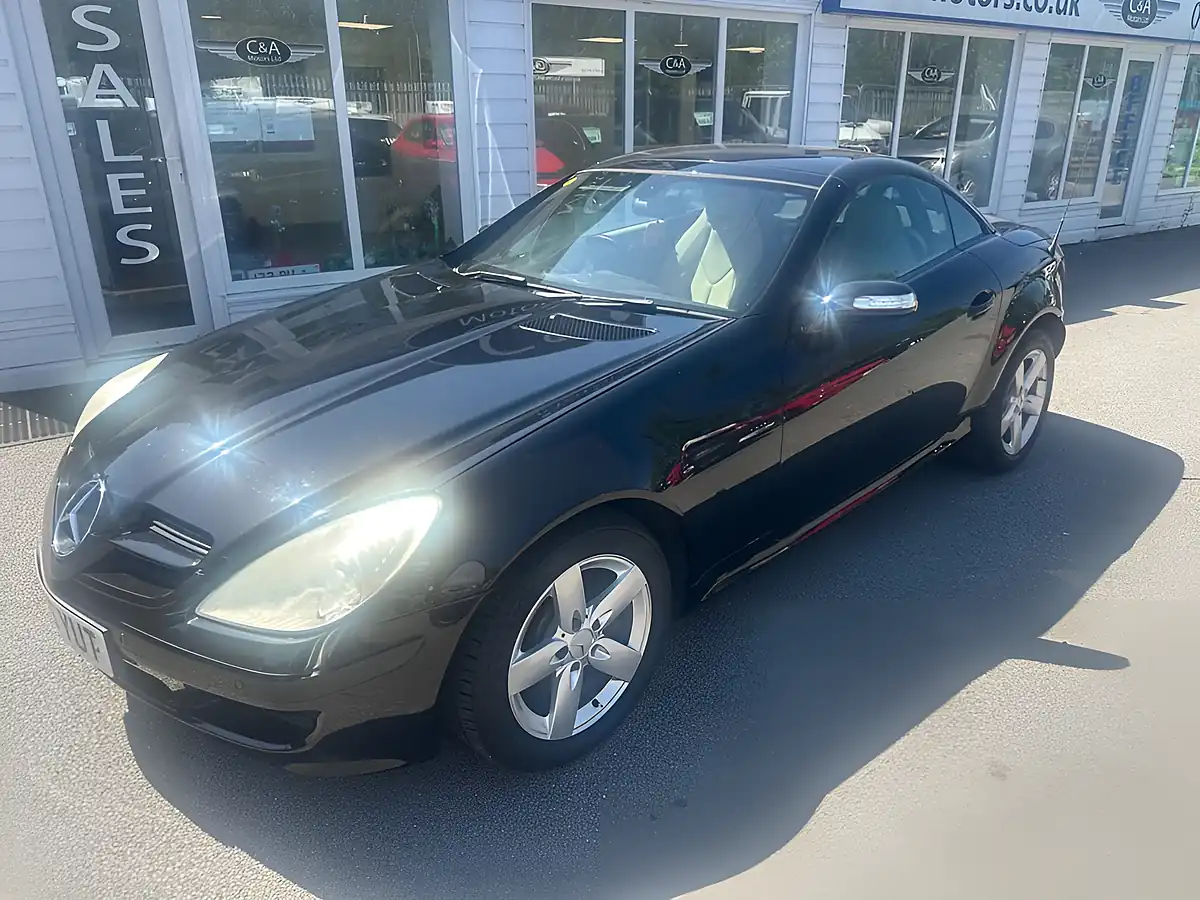 Used 2005 Mercedes-Benz Slk Convertible Black - Interior and Exterior details 19