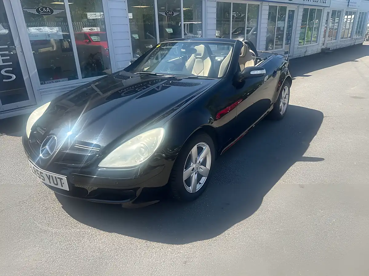 Used 2005 Mercedes-Benz Slk Convertible Black - Interior and Exterior details 4