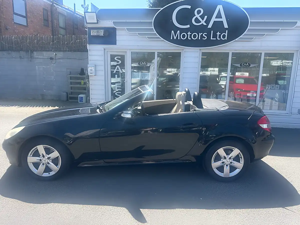 Used 2005 Mercedes-Benz Slk Convertible Black - Interior and Exterior details 5