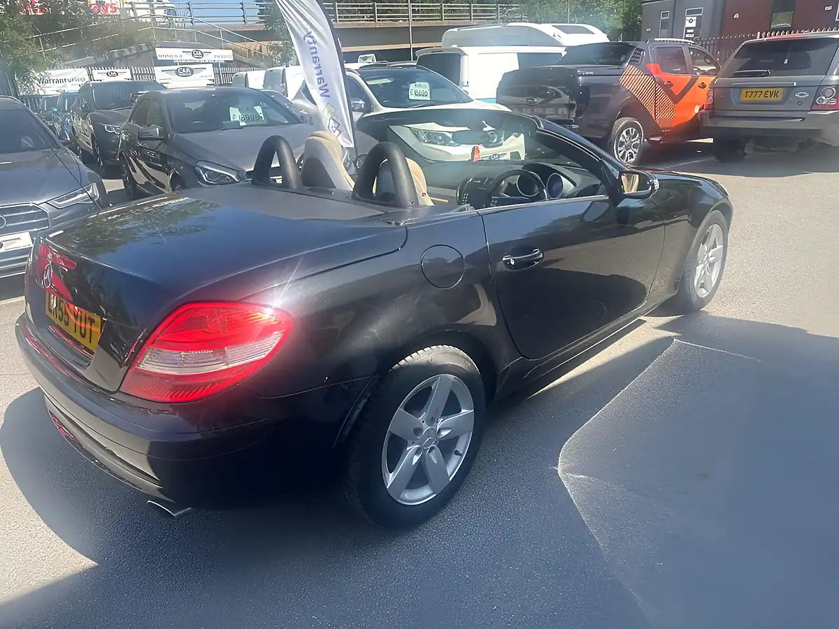 Used 2005 Mercedes-Benz Slk Convertible Black - Interior and Exterior details 9