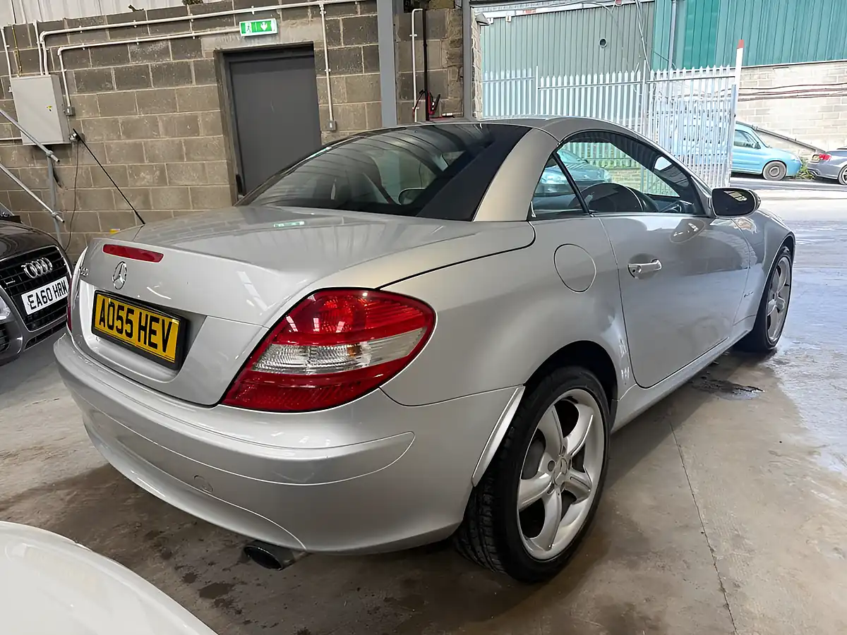 Used 2005 Mercedes-Benz Slk Convertible Silver - Interior and Exterior details 7