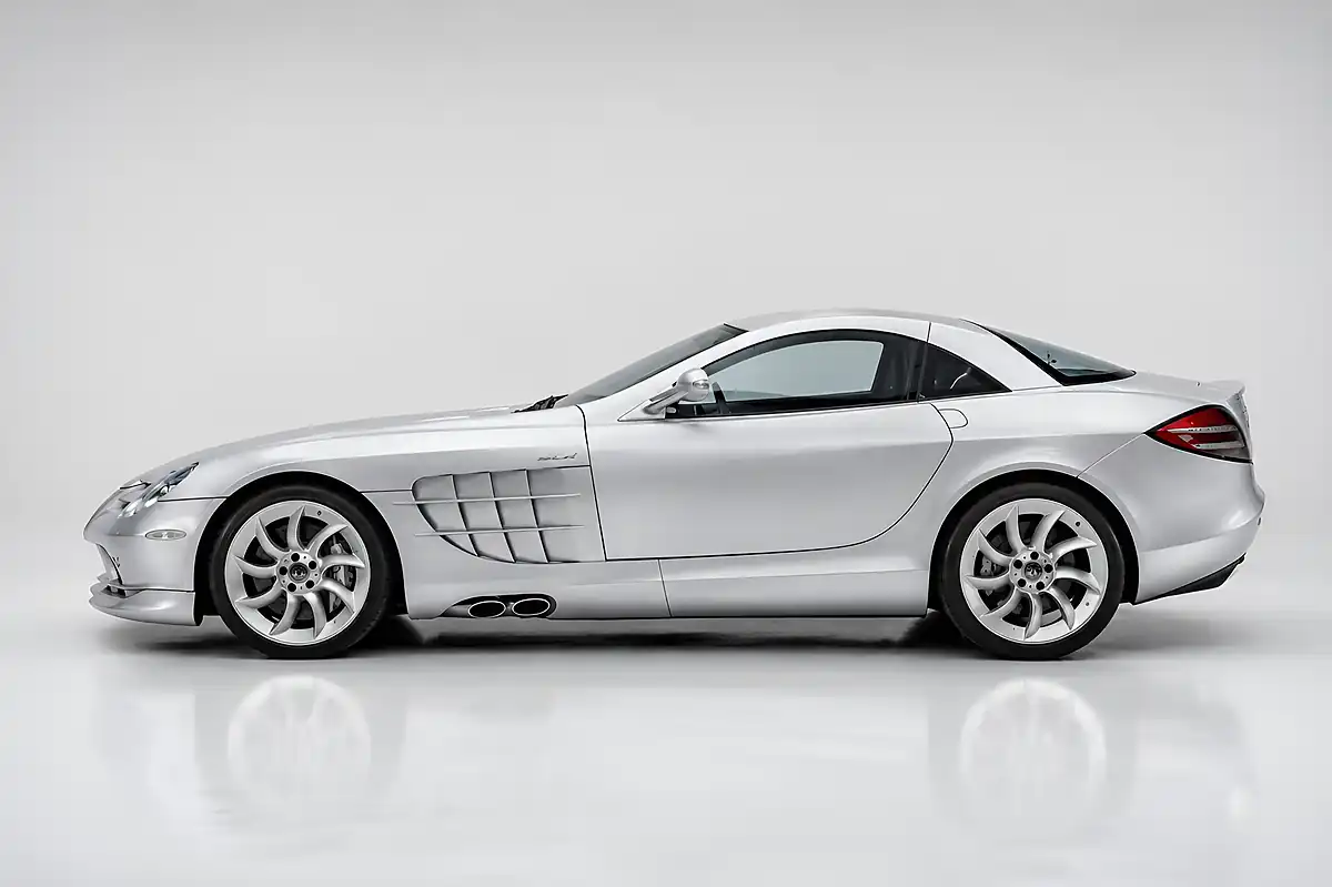 Used 2005 Mercedes-Benz Slr Mclaren Silver - Interior and Exterior details 9