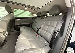 Used 2005 MG IM5 Single Motor White - Interior and Exterior details 15