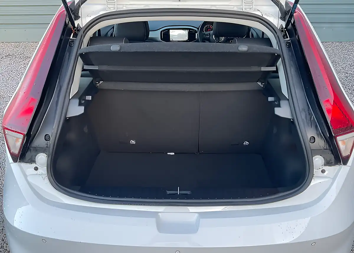 Used 2005 MG MG3 Exclusive Nav White - Interior and Exterior details 11