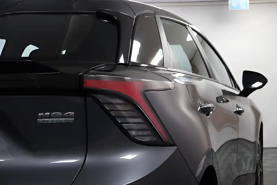 Used 2005 MG MG4 Se Grey - Interior and Exterior details 13