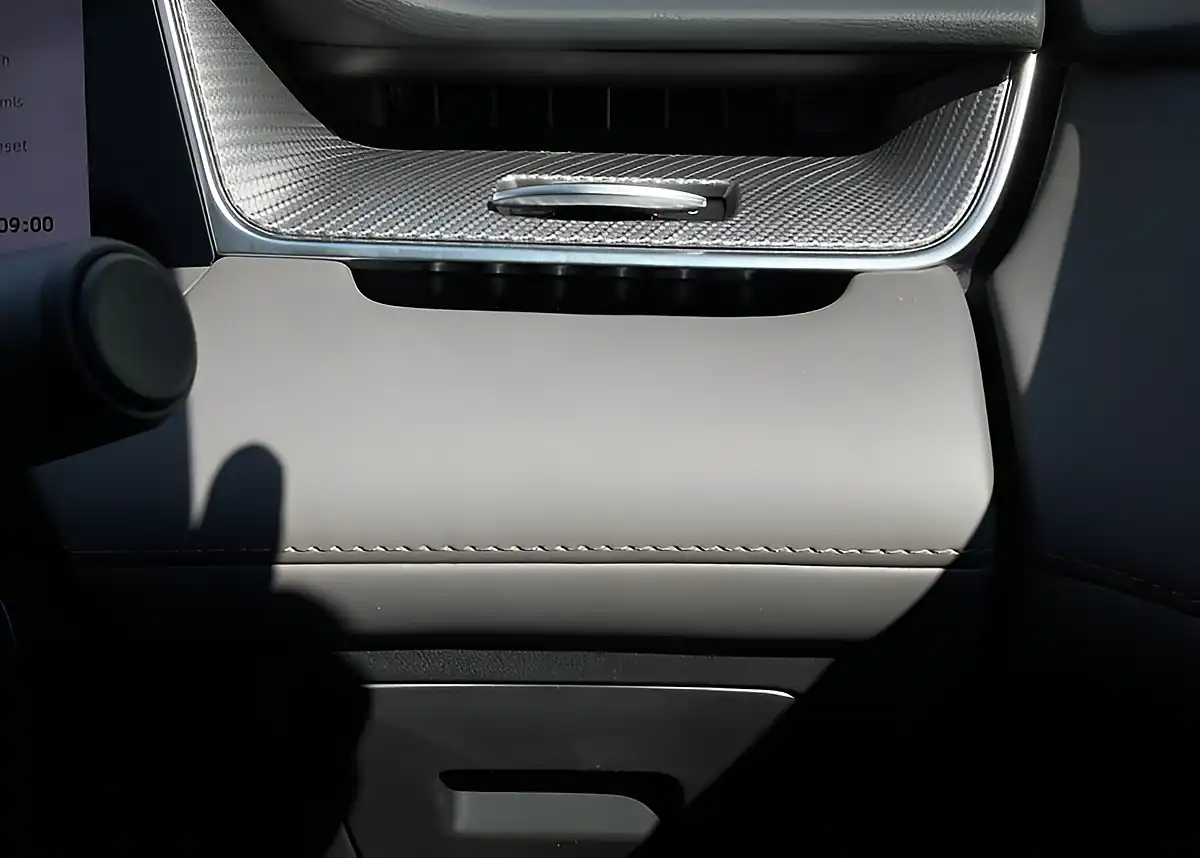 Used 2005 MG MGS6 EV Trophy Grey - Interior and Exterior details 16