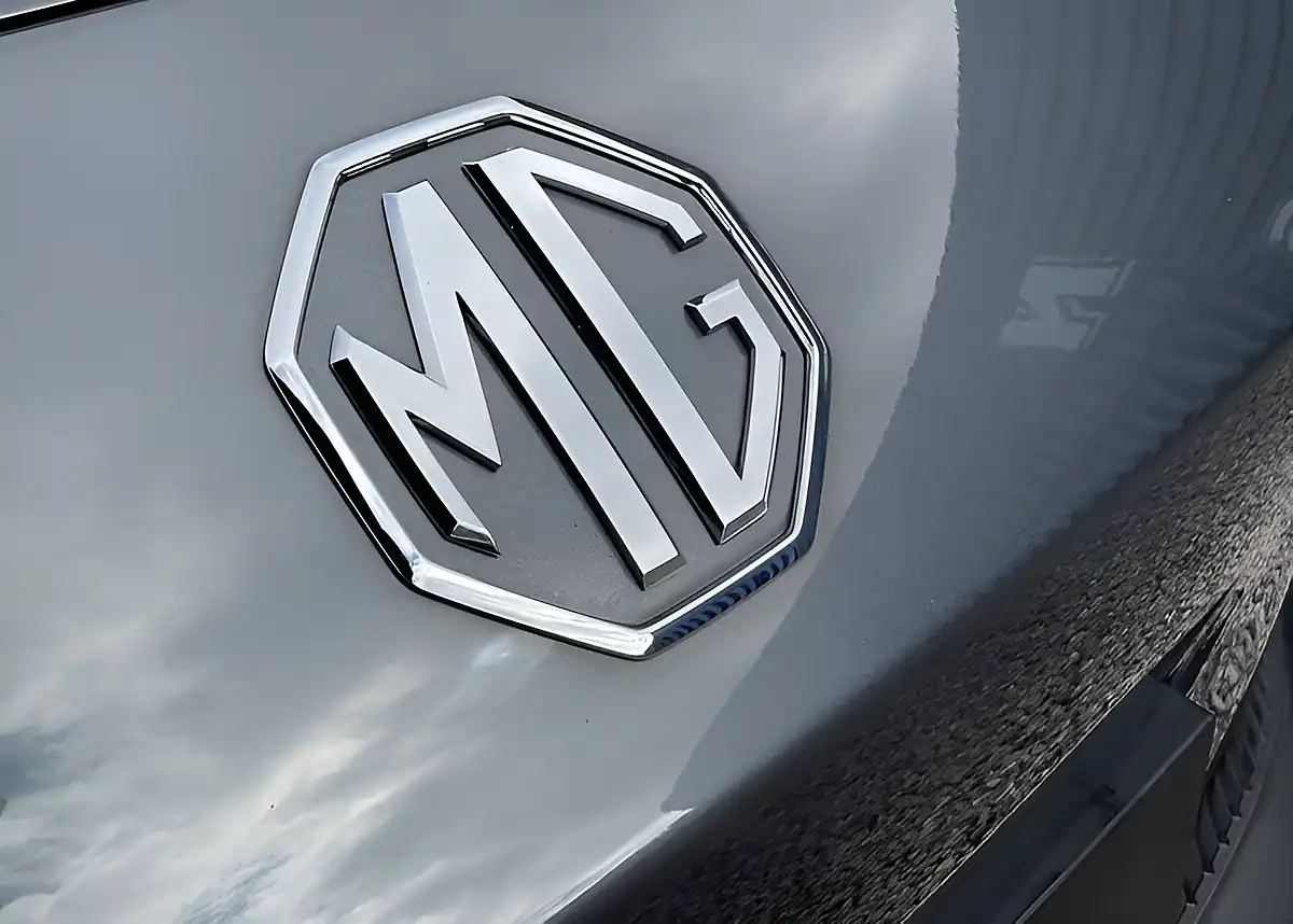 Used 2005 MG MGS6 EV Trophy Grey - Interior and Exterior details 4