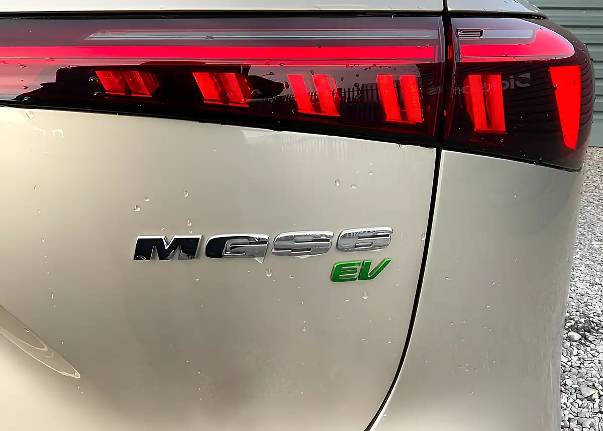 Used 2005 MG MGS6 Trophy - Interior and Exterior details 12