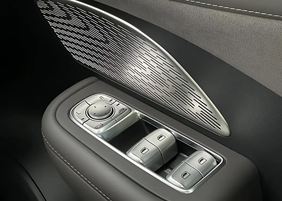 Used 2005 MG MGS6 Trophy - Interior and Exterior details 17