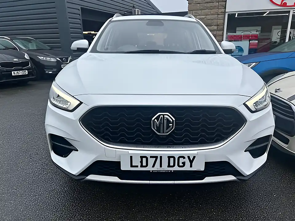 Used 2005 MG Zs Excite White - Interior and Exterior details 15