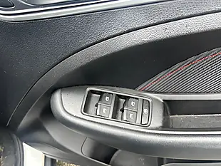Used 2005 MG Zs Excite White - Interior and Exterior details 4