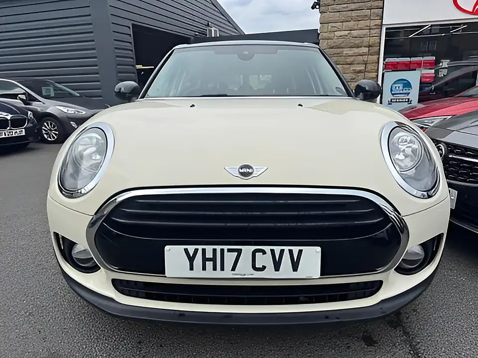 Used 2005 MINI Clubman Cooper White - Interior and Exterior details 2