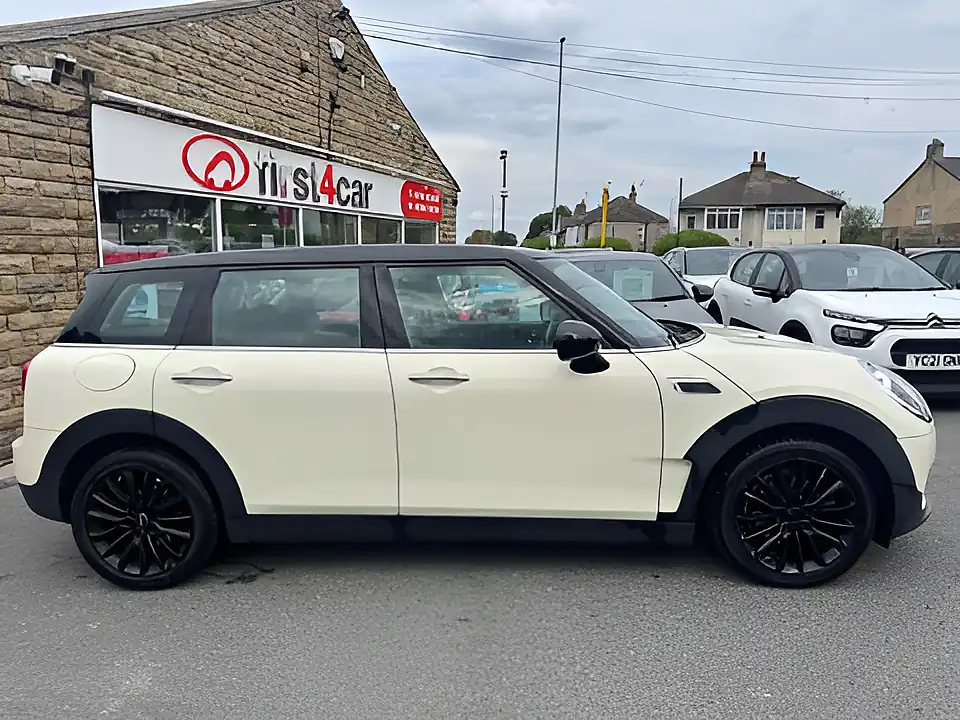 Used 2005 MINI Clubman Cooper White - Interior and Exterior details 5