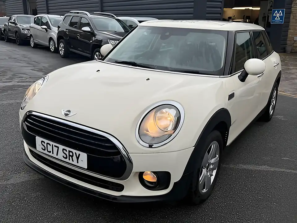 Used 2005 MINI Clubman Cooper White - Interior and Exterior details 2