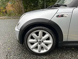 Used 2005 MINI Hatch Cooper S Pure Silver Metallic - Interior and Exterior details 10