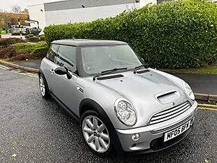 Used 2005 MINI Hatch Cooper S Pure Silver Metallic - Interior and Exterior details 11