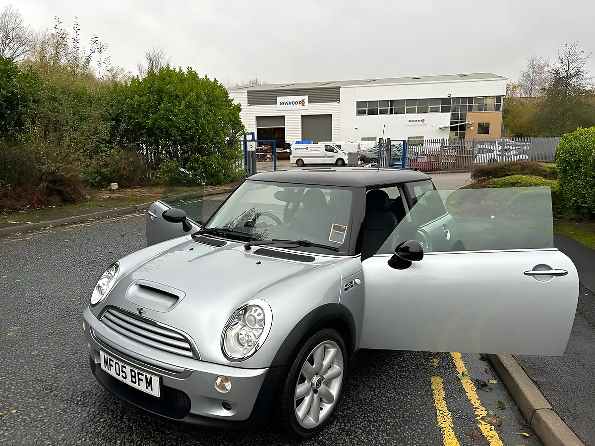 Used 2005 MINI Hatch Cooper S Pure Silver Metallic - Interior and Exterior details 13