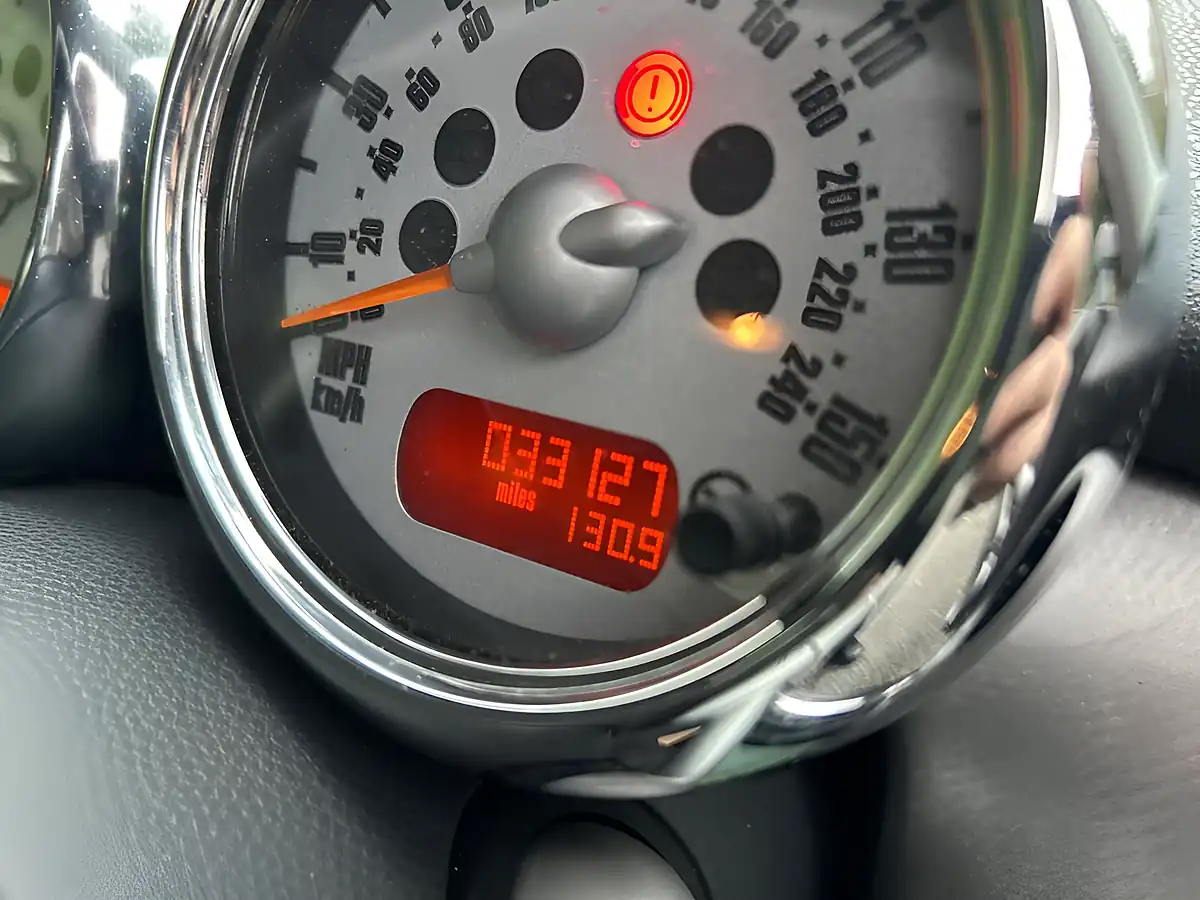 Used 2005 MINI Hatch Cooper S Pure Silver Metallic - Interior and Exterior details 18