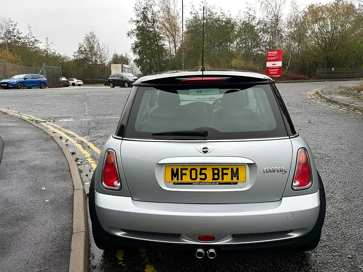 Used 2005 MINI Hatch Cooper S Pure Silver Metallic - Interior and Exterior details 5