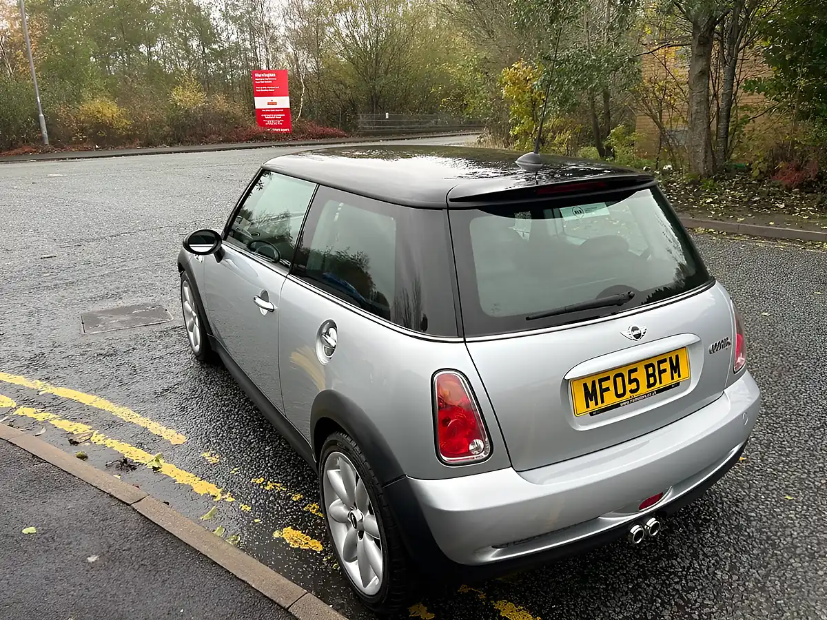 Used 2005 MINI Hatch Cooper S Pure Silver Metallic - Interior and Exterior details 6