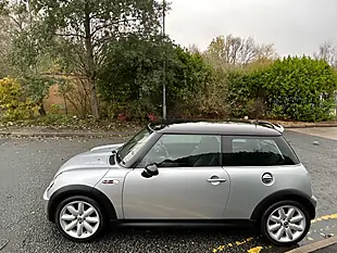 Used 2005 MINI Hatch Cooper S Pure Silver Metallic - Interior and Exterior details 7