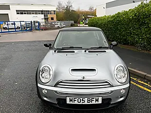 Used 2005 MINI Hatch Cooper S Pure Silver Metallic - Interior and Exterior details 9