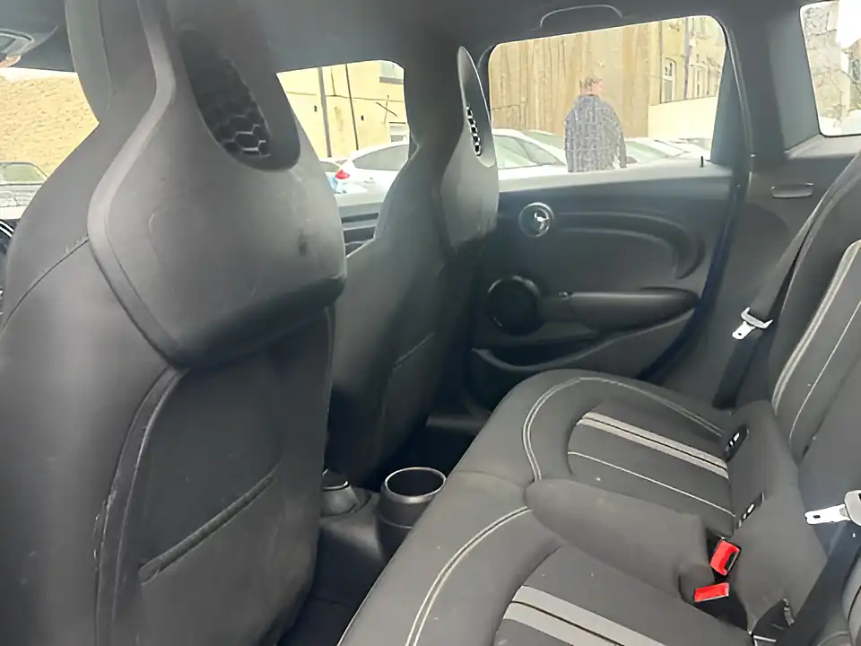 Used 2005 MINI Hatch Cooper Sport Starlight Blue - Interior and Exterior details 10