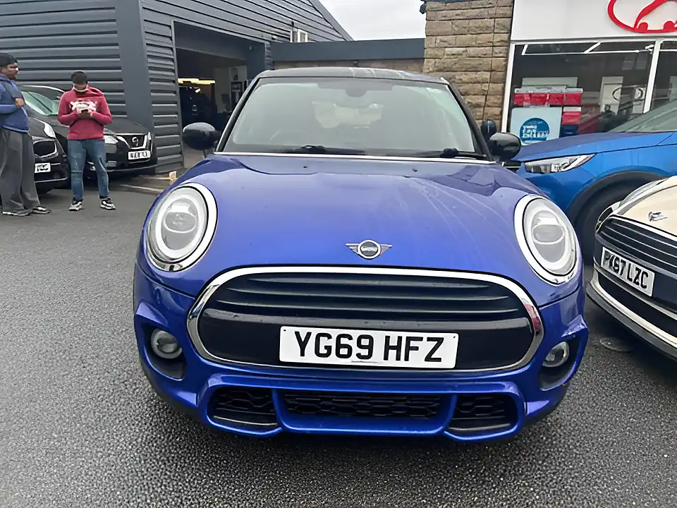 Used 2005 MINI Hatch Cooper Sport Starlight Blue - Interior and Exterior details 14