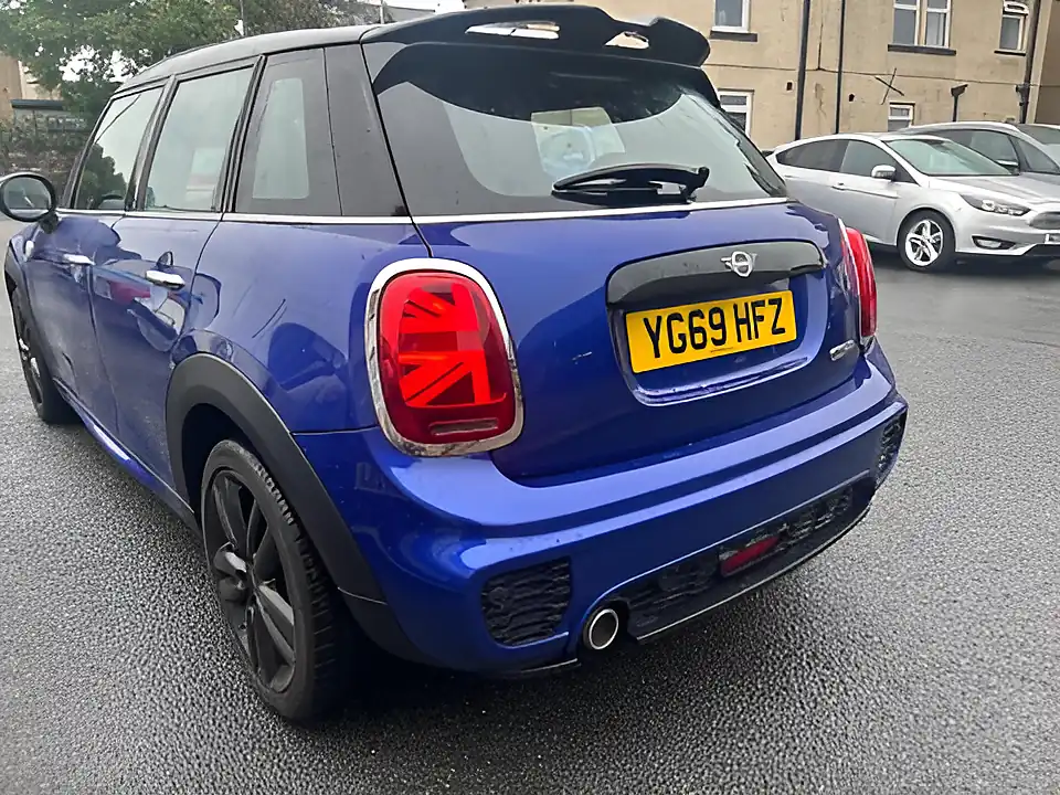 Used 2005 MINI Hatch Cooper Sport Starlight Blue - Interior and Exterior details 8