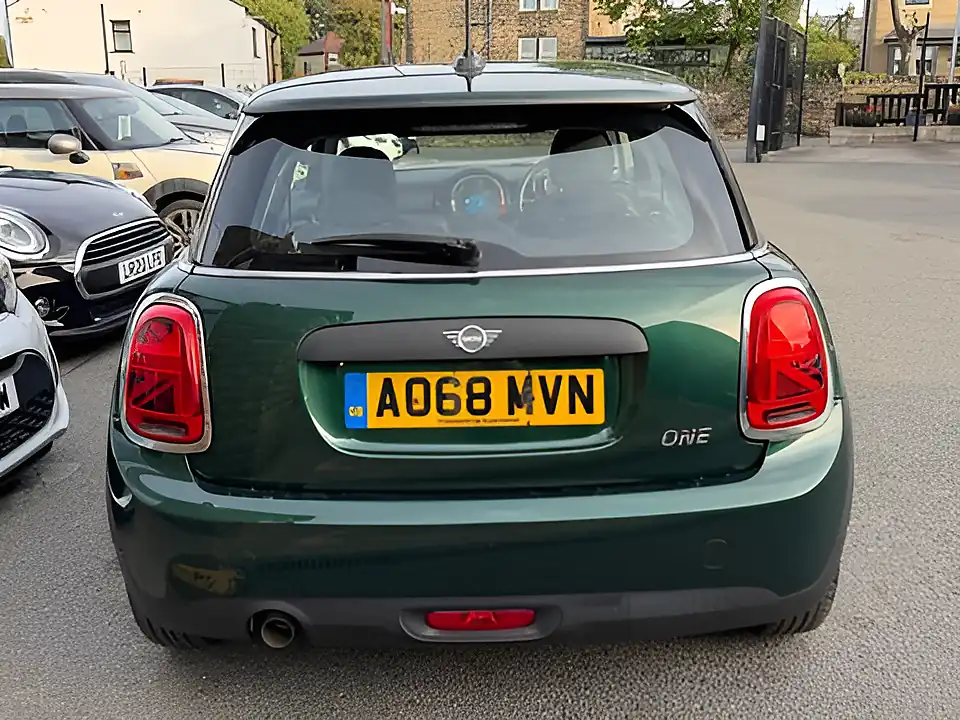 Used 2005 MINI Hatch One Green - Interior and Exterior details 5