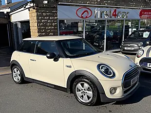 Used 2005 MINI Hatch One White - Interior and Exterior details 3