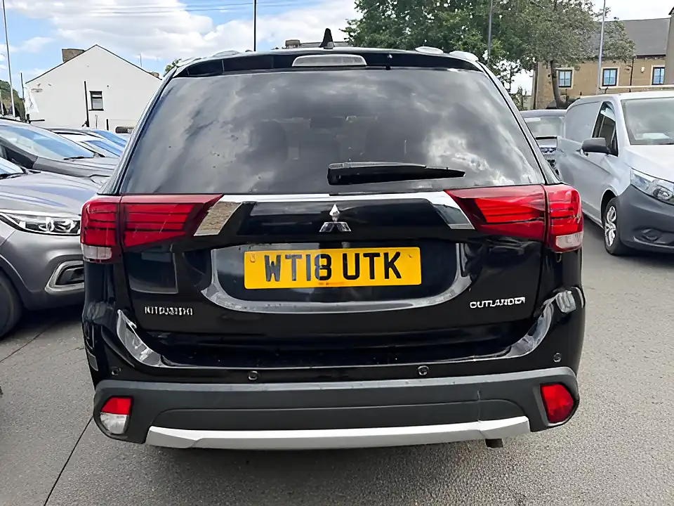 Used 2005 Mitsubishi Outlander 3 Black - Interior and Exterior details 5