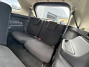 Used 2005 Mitsubishi Outlander 3 Black - Interior and Exterior details 8