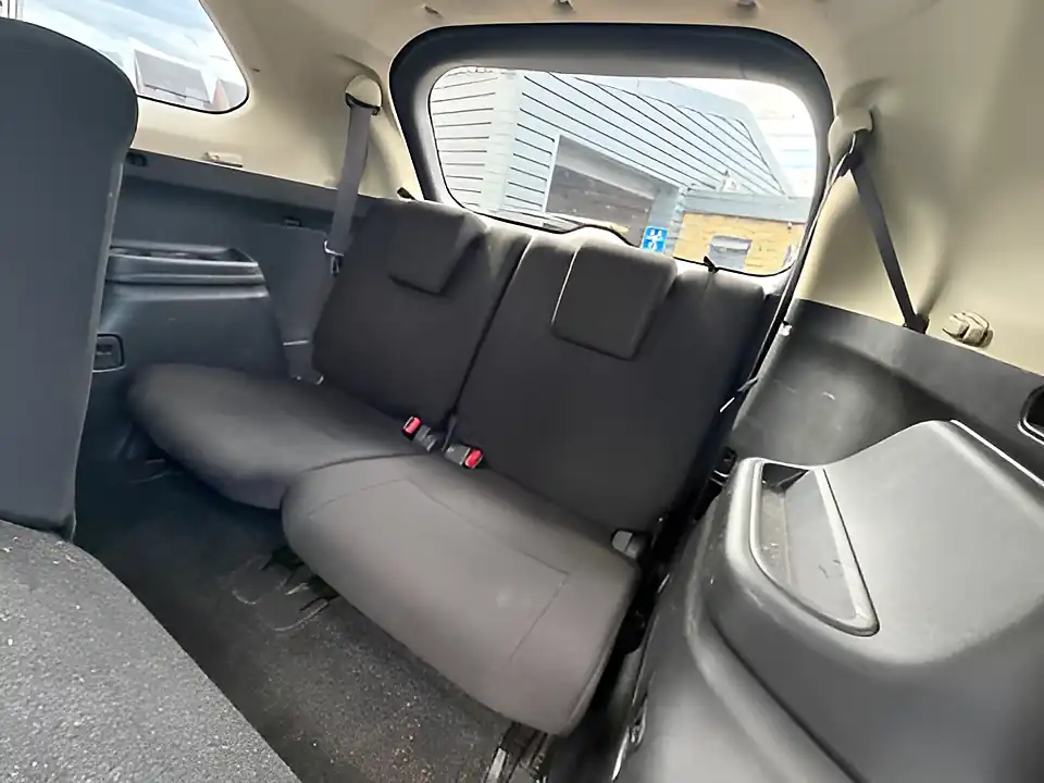 Used 2005 Mitsubishi Outlander 3 Black - Interior and Exterior details 8