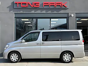 Used 2005 Nissan Elgrand Silver - Interior and Exterior details 5