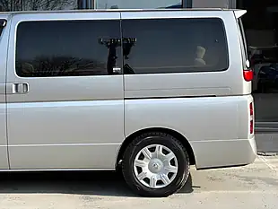 Used 2005 Nissan Elgrand Silver - Interior and Exterior details 7