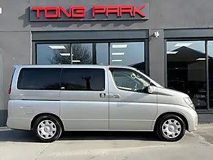Used 2005 Nissan Elgrand Silver - Interior and Exterior details 9