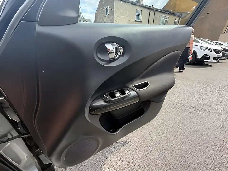 Used 2005 Nissan Juke N-Connecta Grey - Interior and Exterior details 12