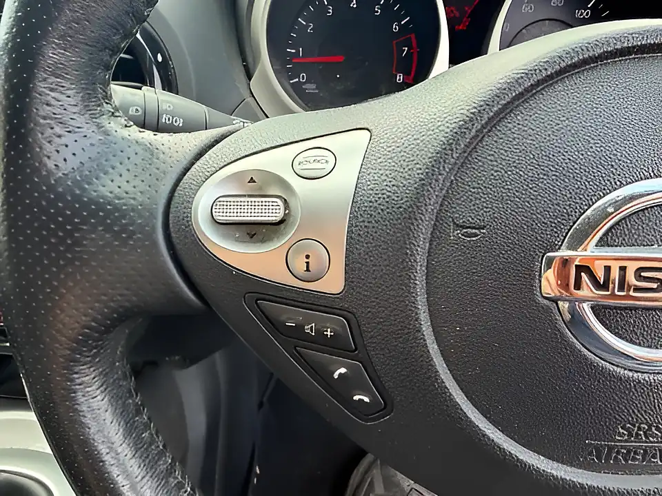 Used 2005 Nissan Juke Tekna White - Interior and Exterior details 10