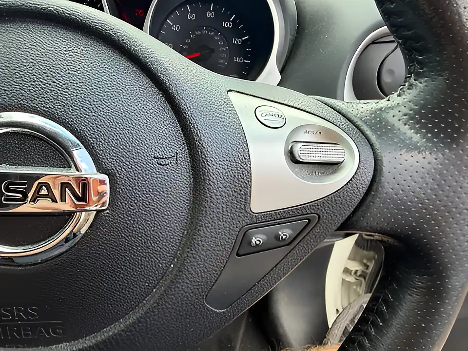 Used 2005 Nissan Juke Tekna White - Interior and Exterior details 11