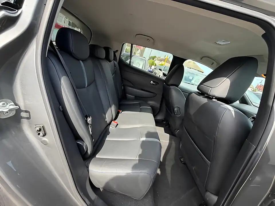 Used 2005 Nissan Leaf Launch Edition Grey - Interior and Exterior details 10