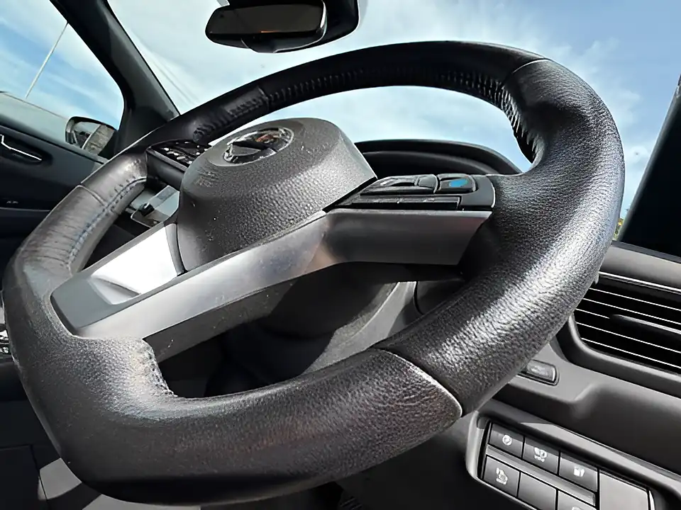 Used 2005 Nissan Leaf Launch Edition Grey - Interior and Exterior details 15