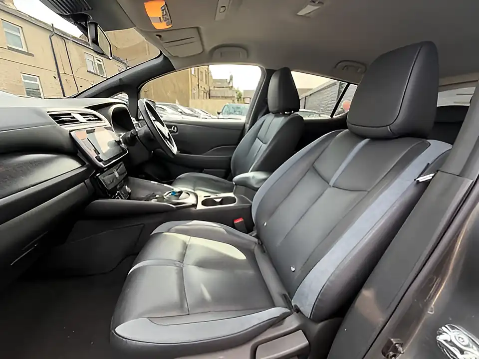 Used 2005 Nissan Leaf Launch Edition Grey - Interior and Exterior details 16